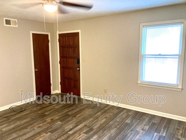 Building Photo - 124 Lower Brownsville Rd