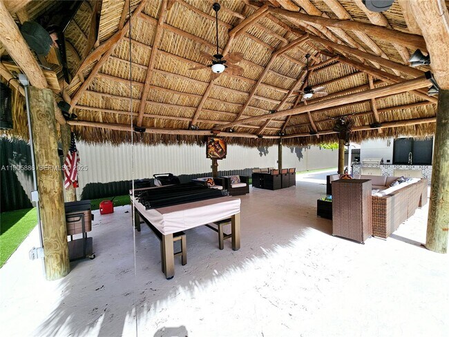 Building Photo - 16138 SW 154th Ct