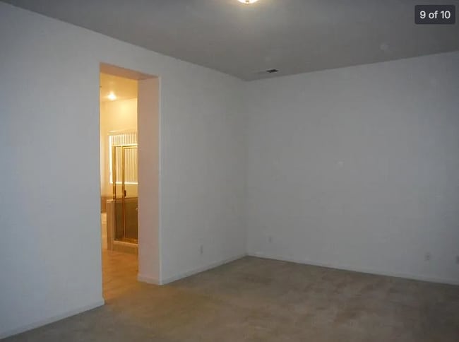 Building Photo - 2254 Independence Pl