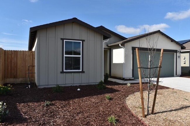 Building Photo - 4543 Iris Ct