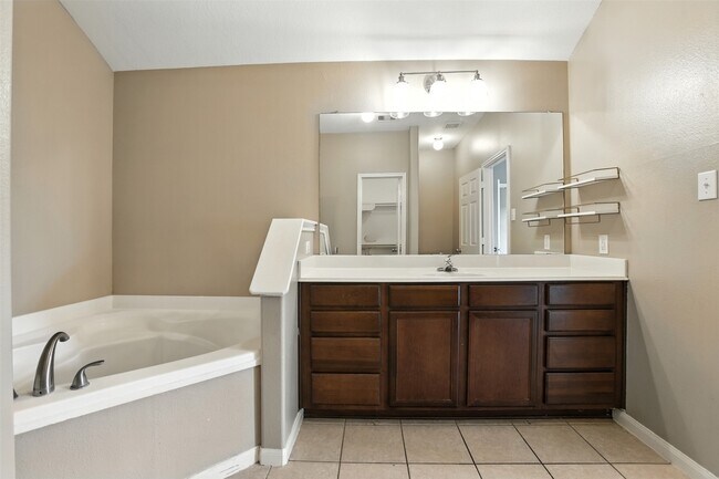 Building Photo - 6626 Poplar Rose Ct.