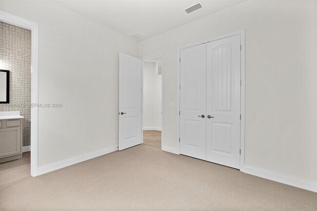 Building Photo - 3 Rio Vista Dr