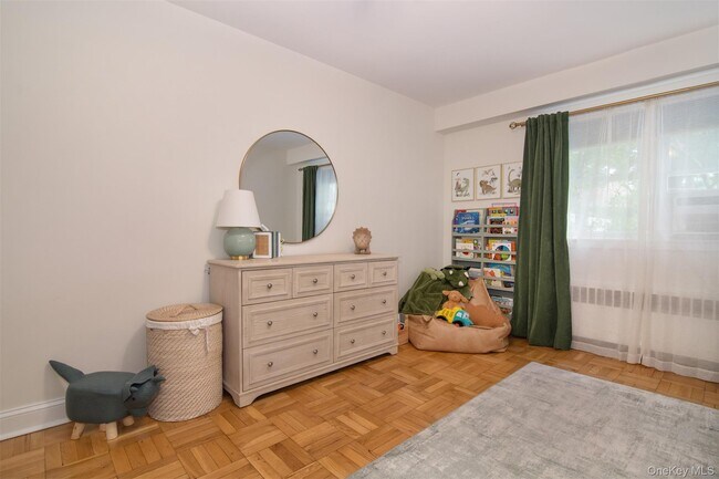 Building Photo - 140 N Broadway