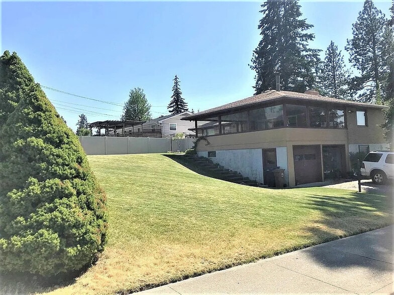 Building Photo - 6532 N Drumheller St