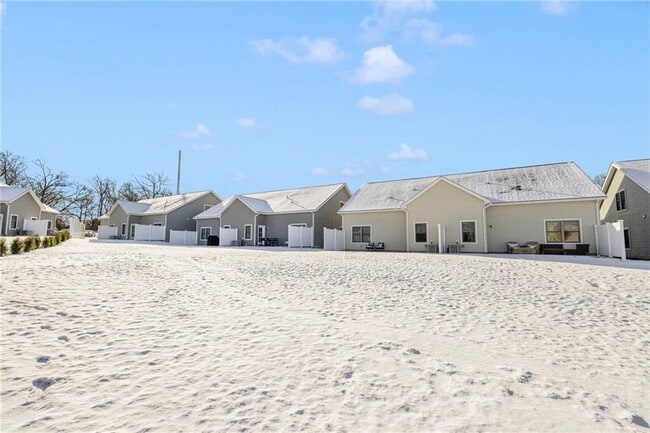 Building Photo - 46 W Valley Cir