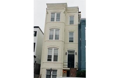 Primary Photo - 415 4th Street SE