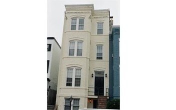 Building Photo - 415 4th Street SE