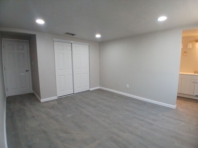 Building Photo - Charming Renovated 3-Bedroom Home for Rent