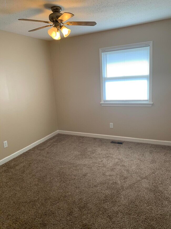Building Photo - 103 Shiloh Dr