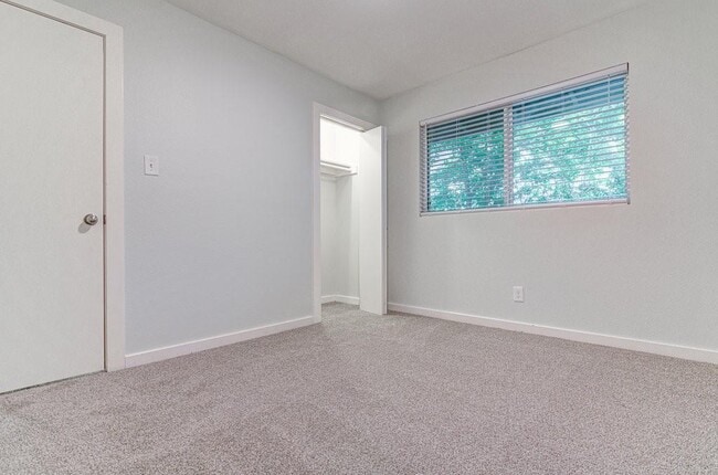 Building Photo - 3501 Rockhurst Ln