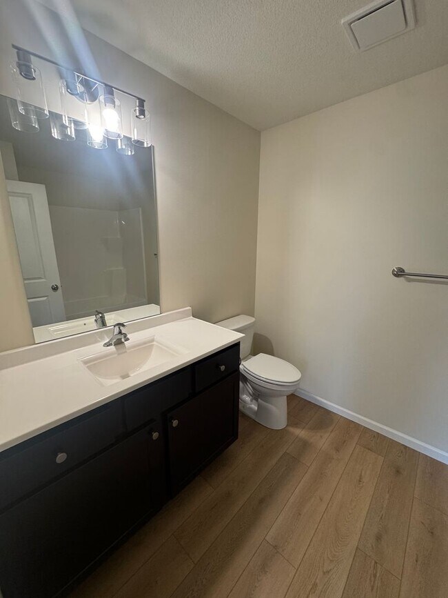 Building Photo - 4919-4921 Silver Mill Dr.