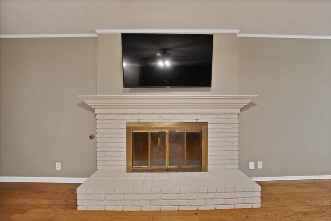 Building Photo - 526 Waggoner Dr