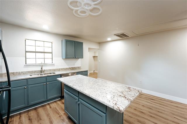 Building Photo - 4514 Erath St