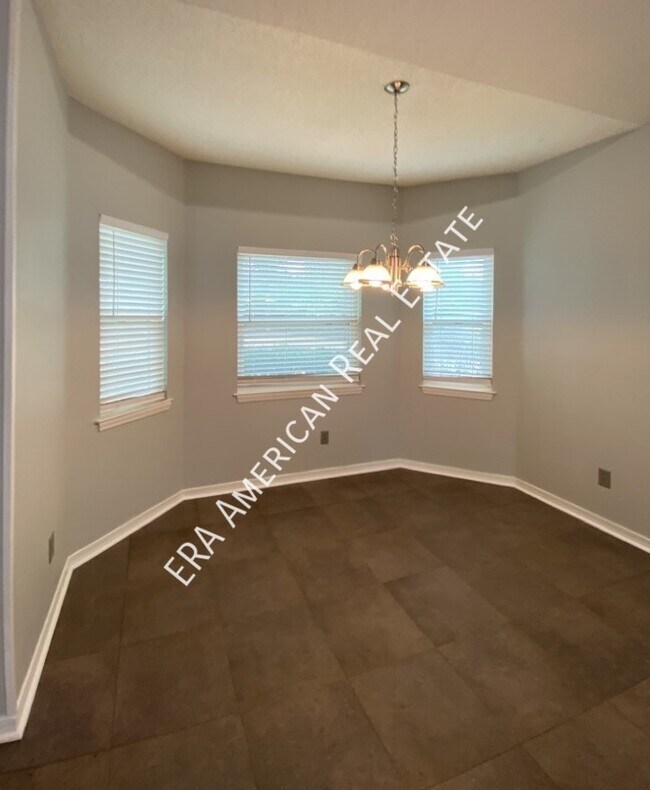 Building Photo - 2621 Barefoot Creek Cir