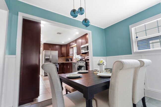 Dining Area - 1617 Tabor St