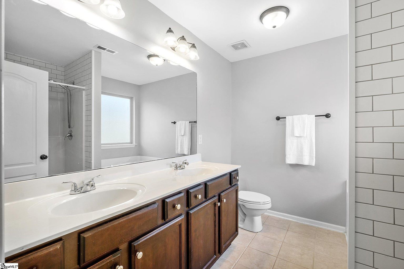 Master Bathroom - 207 Blacks Dr