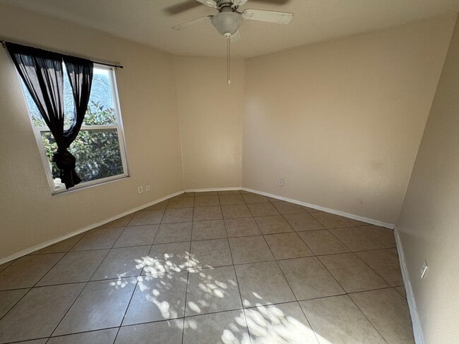 Building Photo - 4 bed 2 bath in SW ABQ