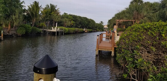 Building Photo - 5327 Solway Dr