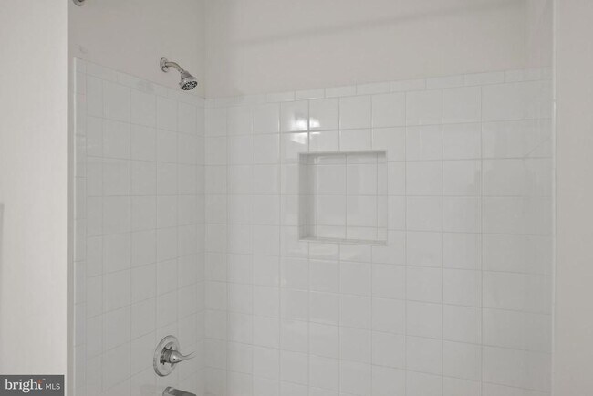 Building Photo - 301 Kingdom Dr
