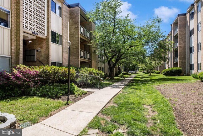 Building Photo - 12202 Braxfield Ct