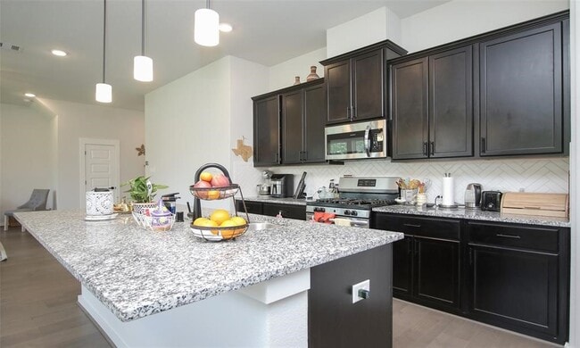 Building Photo - 2103 Pueblito Dr