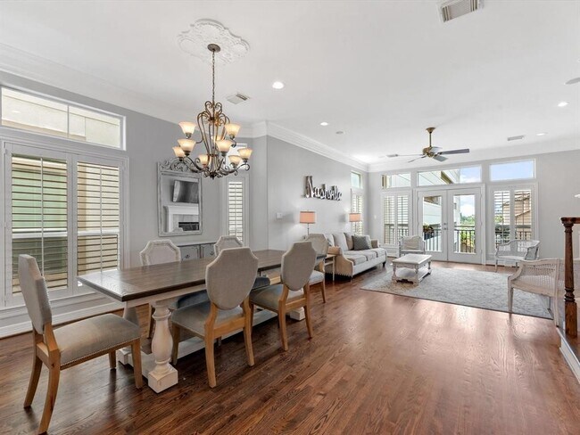 Building Photo - 625 Hartman St