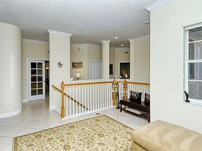 Building Photo - ** 3 MONTH MINIMUM - 9 MONTH MAXIMUM LEASE OPTIONS ** GORGEOUS TURNKEY FURNISHED CONDO LOCATED IN...