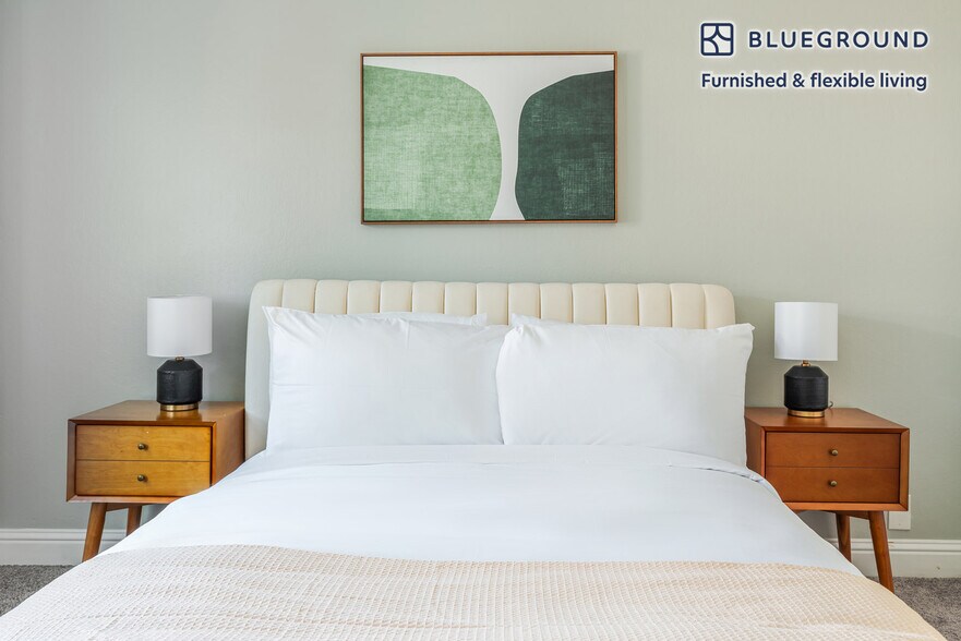 Building Photo - 2019 Shore Line Dr