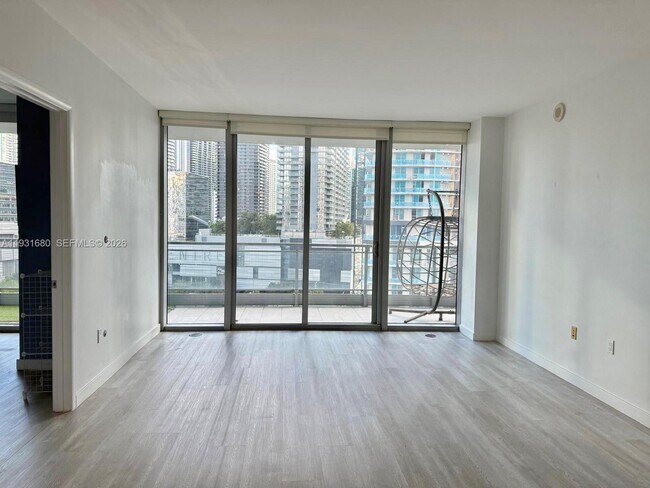 Building Photo - 92 SW 3rd St