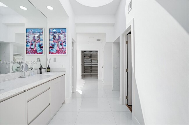 Building Photo - 14401 SW 63rd St