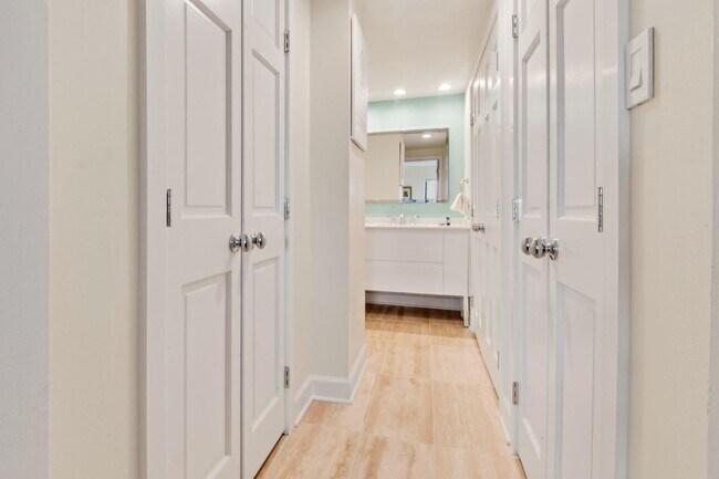 Building Photo - 1080 Wisconsin Ave NW