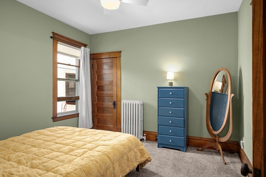 bedroom 1 - 2220 26th Ave S