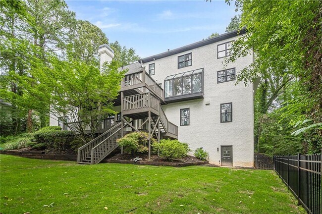 Building Photo - 700 S Brighton Ct