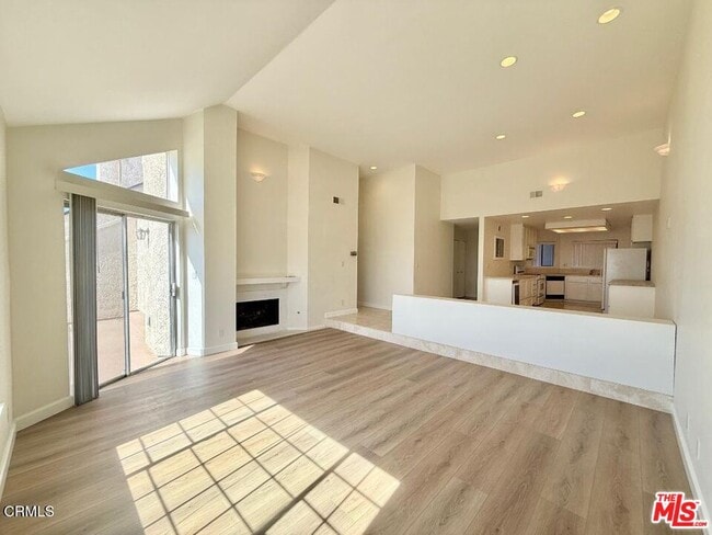 Building Photo - 574 Island View Cir