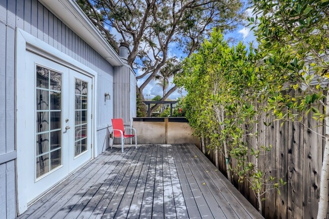 Building Photo - Walk to Morley Field - 3 Bed, 2 Bath + Bon...