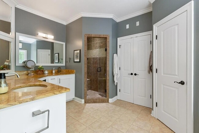 Building Photo - 104 Heartwood