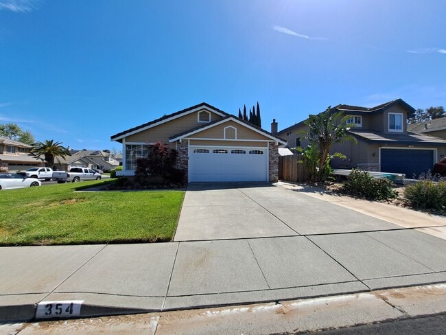 Building Photo - 354 Bradley Dr
