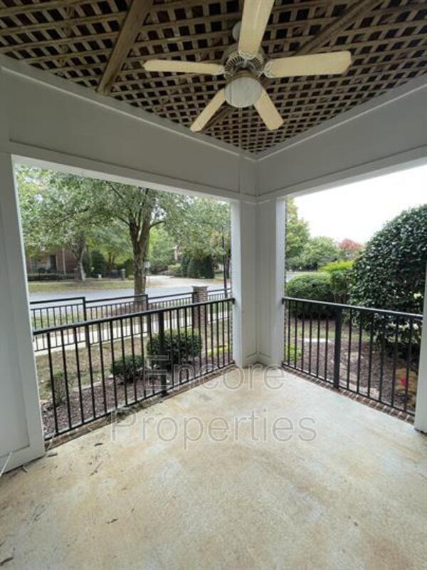 Building Photo - 800 W Savannah Rdg Rd