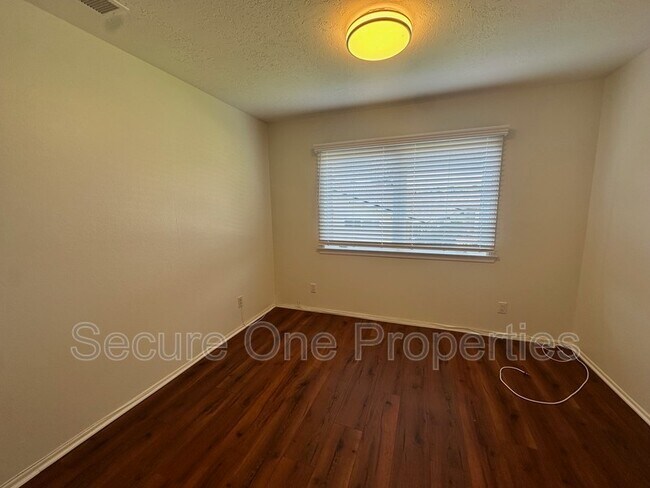 Building Photo - 1390 Calle Pecos