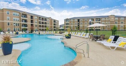 Building Photo - 3 br, 2 bath Condo - 30685 FM 2978 RD Flat...