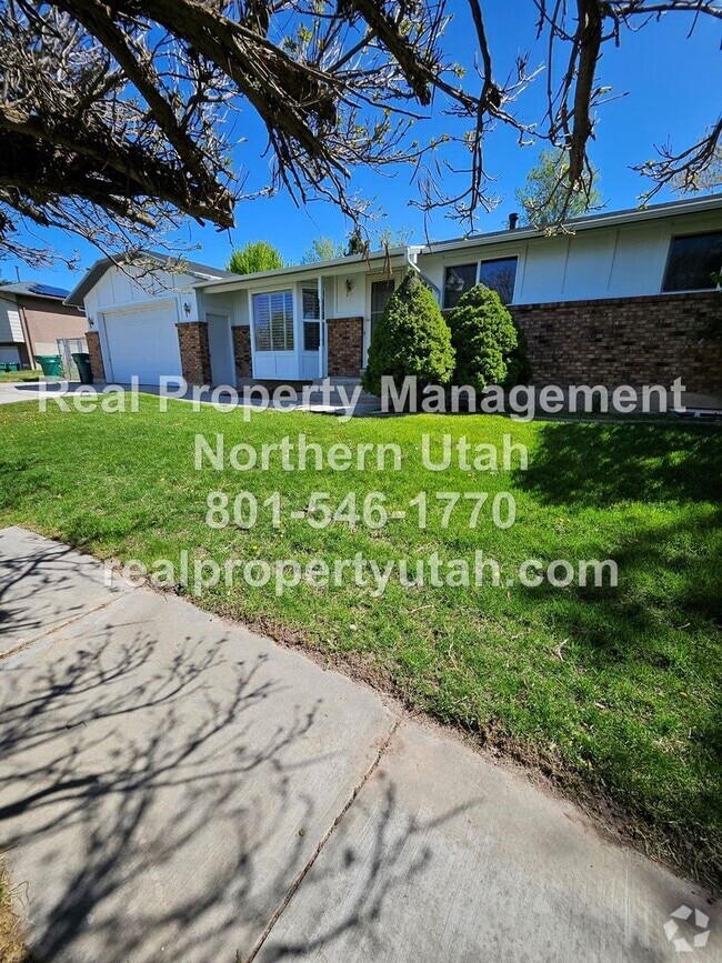 Building Photo - Lovely 5 Bedroom Home in Layton Coming Soon!