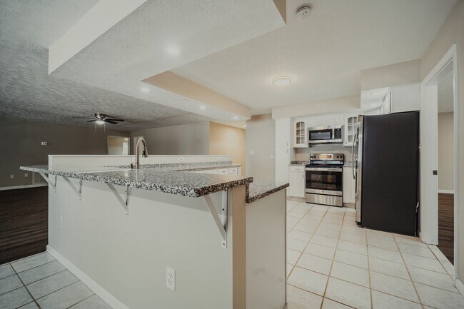 Building Photo - SHORT TERM - Spacious 3-Bedroom home with Wrap-Around Porch