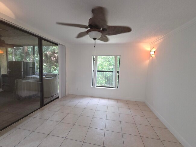 Building Photo - 3840 Coral Tree Cir