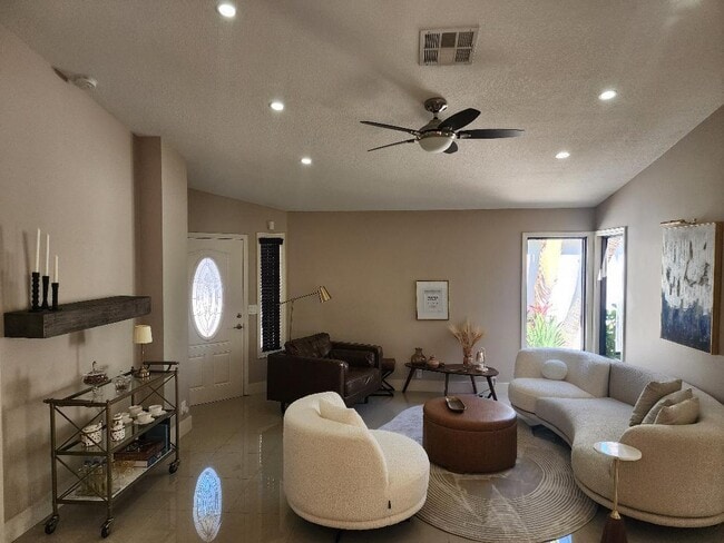 Building Photo - 3760 NW 19th St