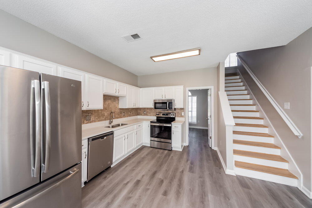 Building Photo - 7415 Creekside Dr
