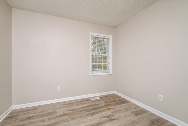 Building Photo - 1461 Smokey Mountain Dr