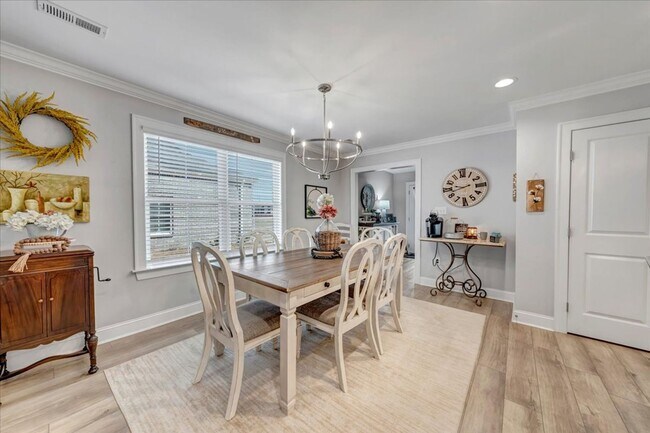 Building Photo - Beautiful 4BR/2.5BA  Full Brick Home in Co...