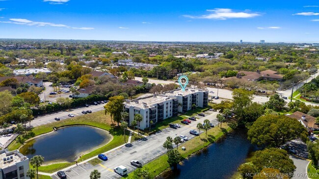 Building Photo - 3700 N Pine Island Rd