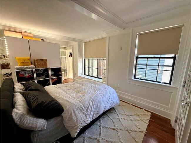 Building Photo - 367 Benefit St