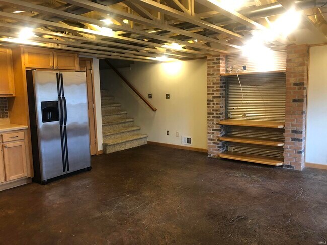 Building Photo - 1200 N Washington St